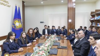 Քննչական կոմիտեի վետերանները ՔԿ նորանշանակ քննիչների հետ քննարկել են մասնագիտական կատարելագործման հարցեր (լուսանկարներ)